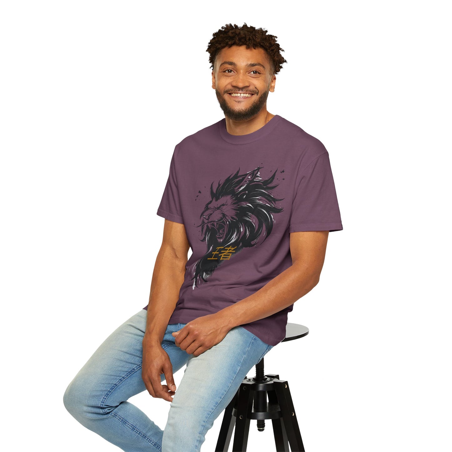 Lion King Graphic T-Shirt — '王者' Bold Asian-Inspired Streetwear